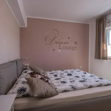 Dream Lounge Mit Meerblick * بولا